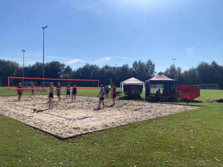 Sommerfest mit Beach-Turnier